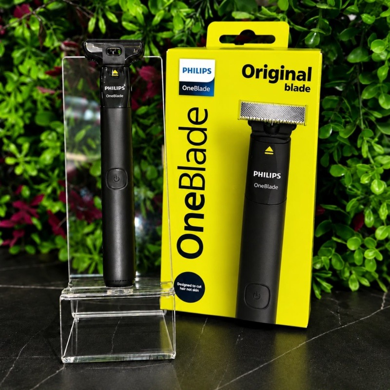 ➡️ Máquina de barbear Philips OneBlade QP1424/10 preta