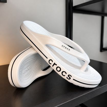➡️ Chinelo Crocs Bayaband Flip