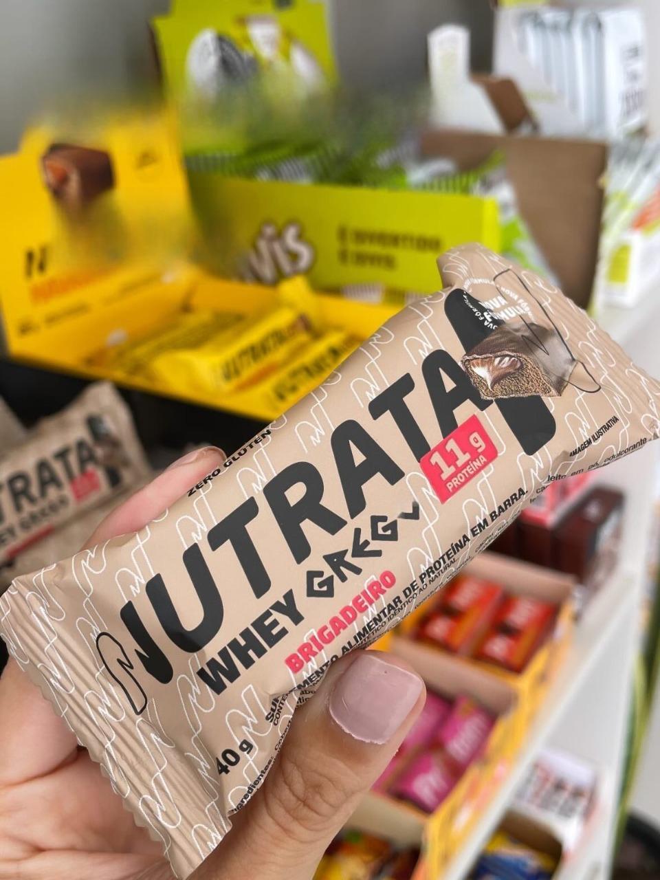 ➡️ Barra De Proteínas Whey Grego 40g Sabor Brigadeiro 12 Un - Nutrata