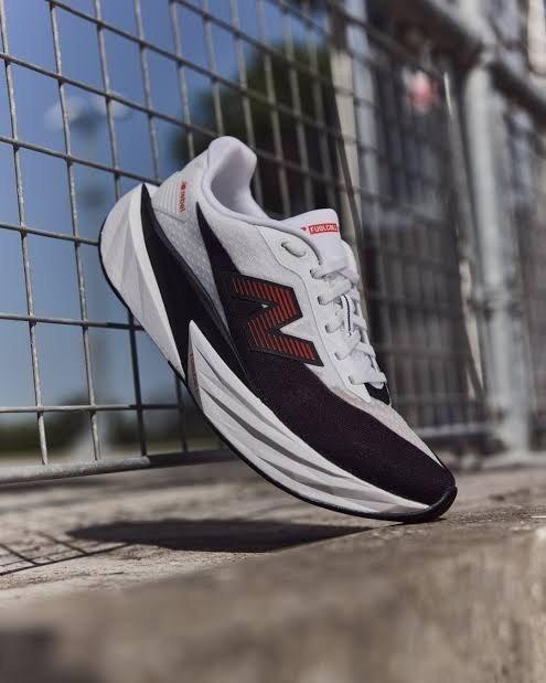 ➡️ Tênis New Balance Fuelcell Rebel V5