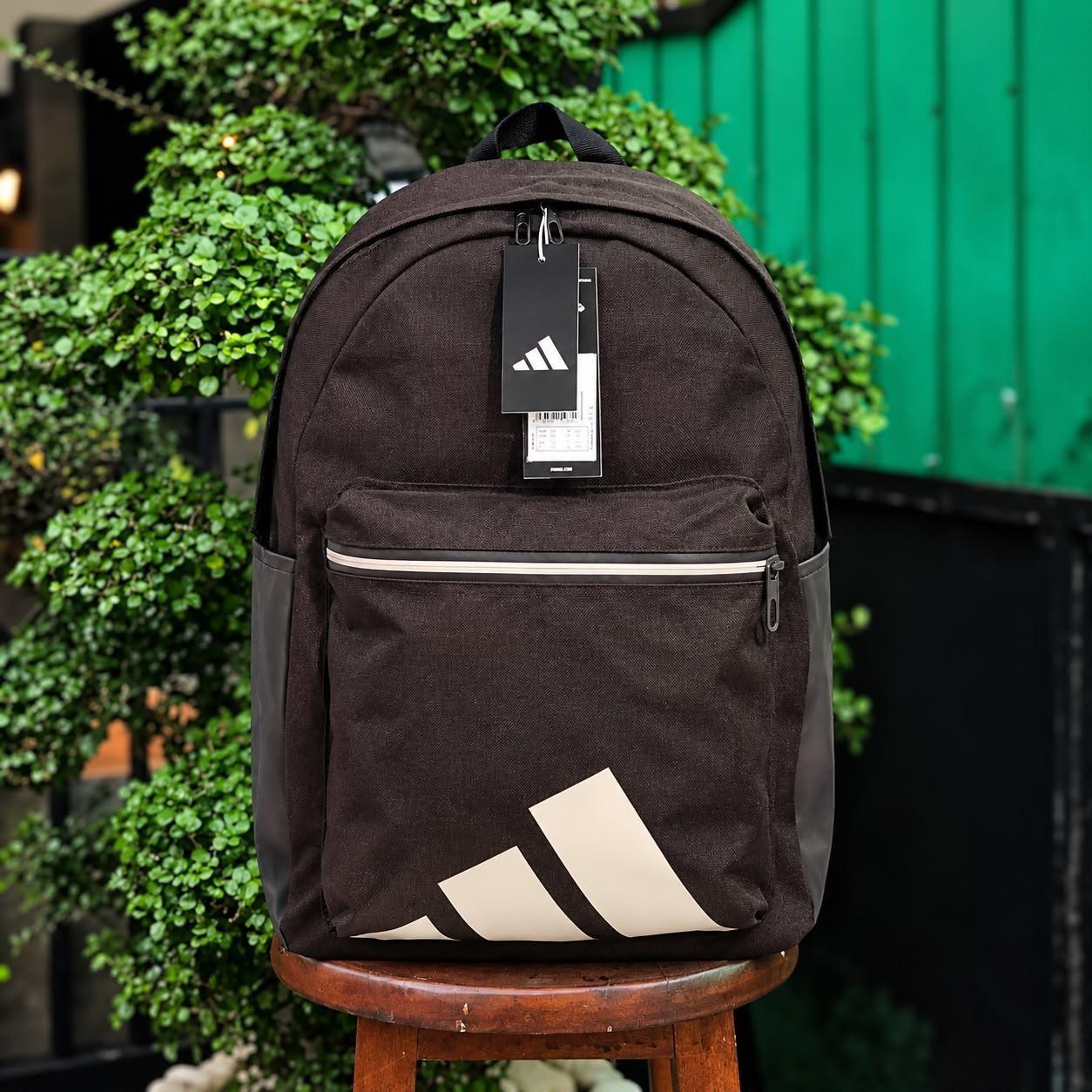 ➡️ Mochila adidas ESS Back To Campus Bars - 25,7 Litros