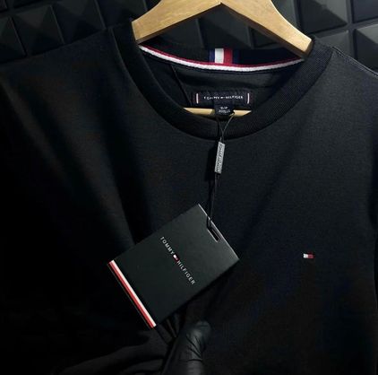 ➡️ Camiseta Básica Tommy Hilfiger