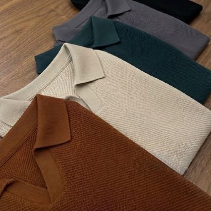➡️ Camisa Camiseta Polo Texturizada sem Botão