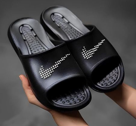 ➡️ Chinelo Nike Victori One