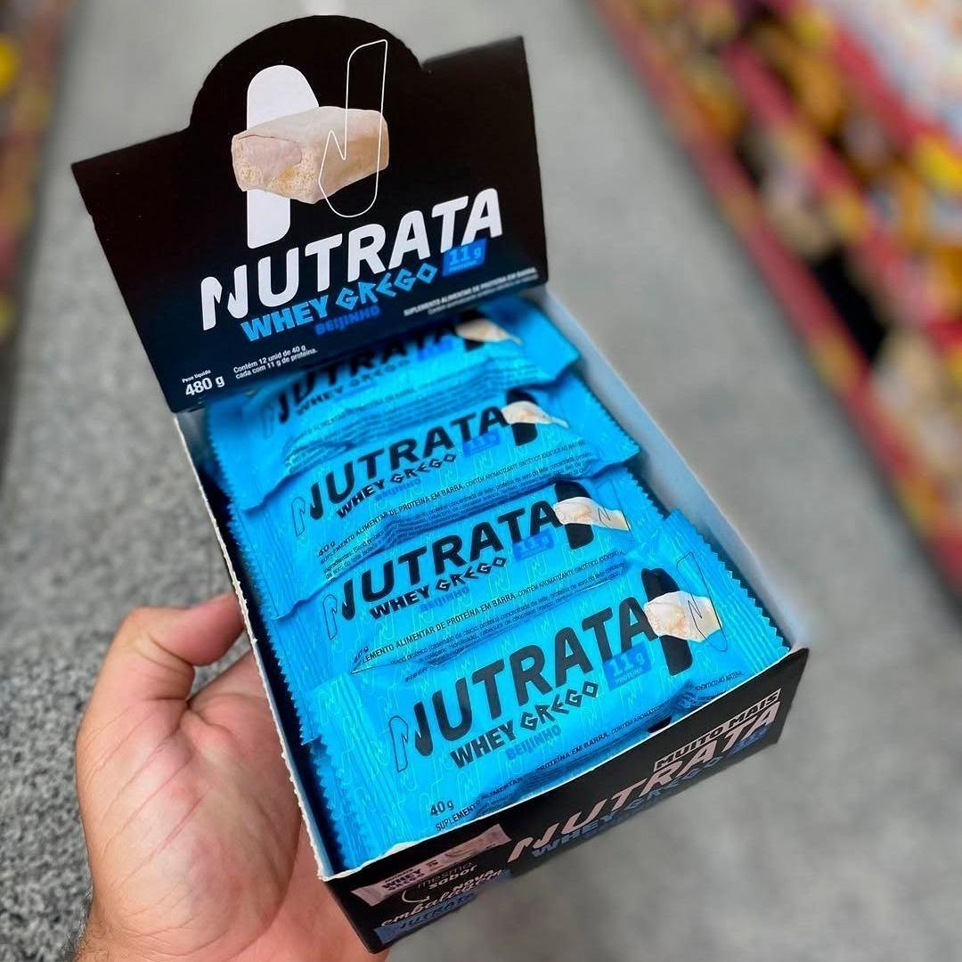 🚚 Barra Whey Grego 40g Display com 12 unidades Cookies & Cream Nutrata