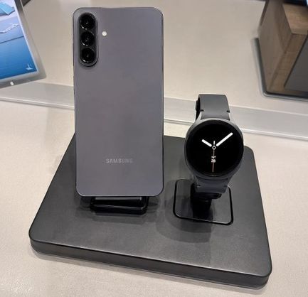 ➡️ Galaxy A57 5G (256GB) - Cinza + Galaxy Watch8 BT 44mm