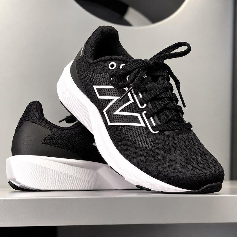 🚚 Tênis New Balance 413V3 + 1 Par de Meias New Balance