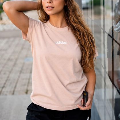 ➡️ Camiseta Adidas Essentials